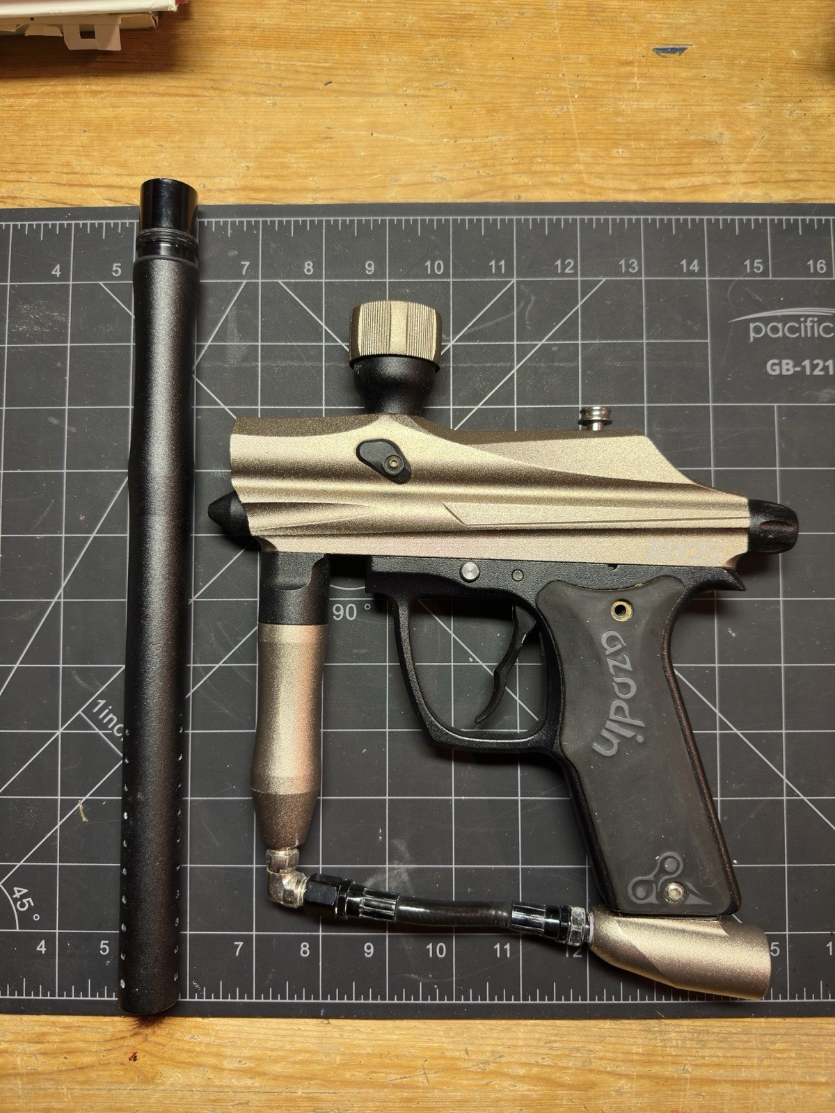 Azodin Kaos Paintball Marker Black & Gold with Barrel Black/Gold Paintball Gun