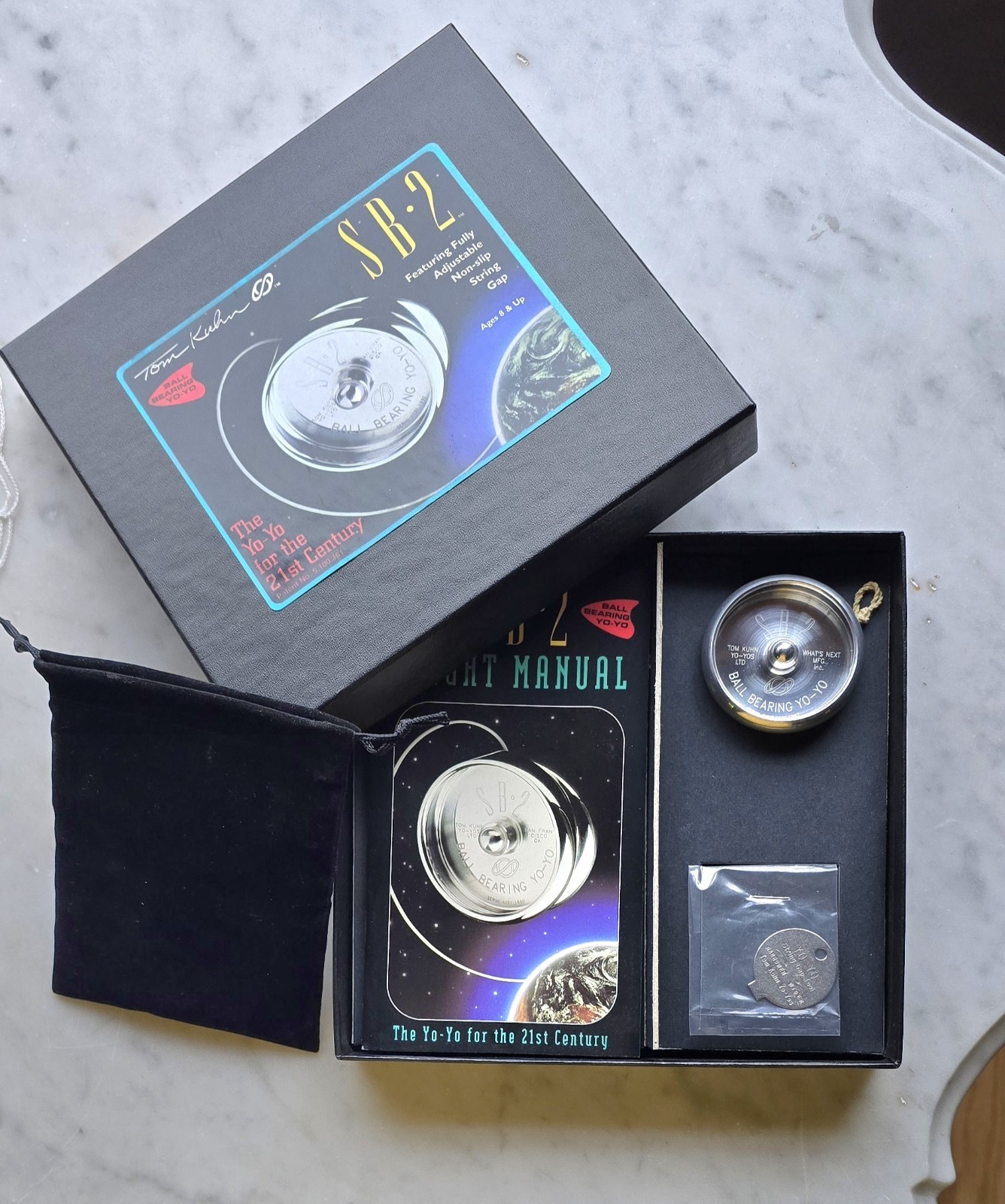VINTAGE TOM KUHN SILVER BULLET SB-2 YOYO 1997 with Instruction Book & Extras