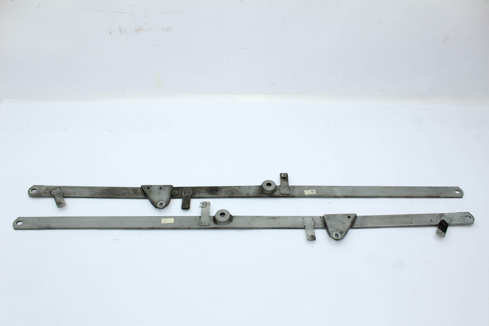 2007-2013 BMW E92 E93 328i 335i Front Subframe V-Brace Axle Strut Bracket Pair