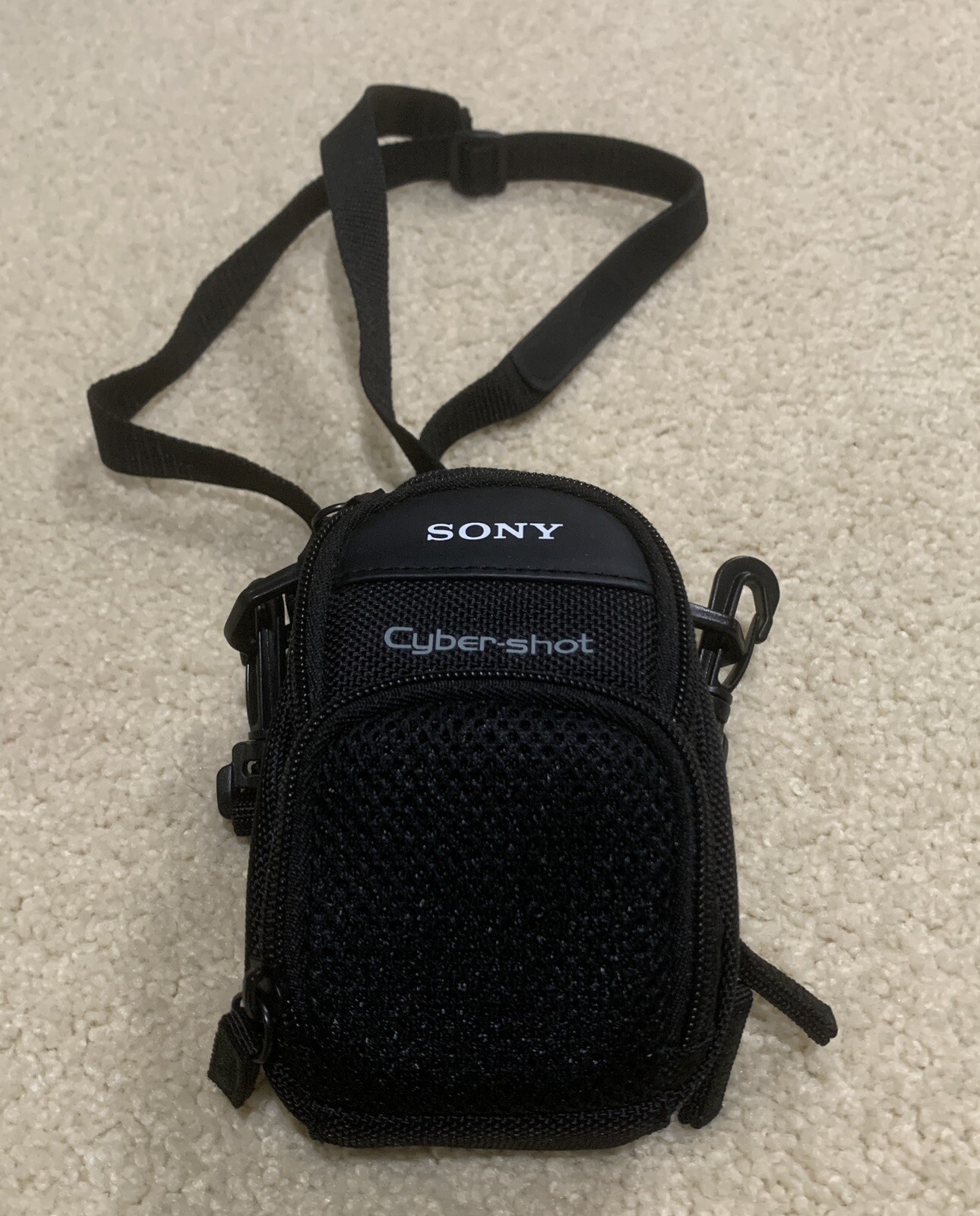 Sony Cyber-Shot Camera Compact Carrying Bag w/adjustable strap, Great Condition