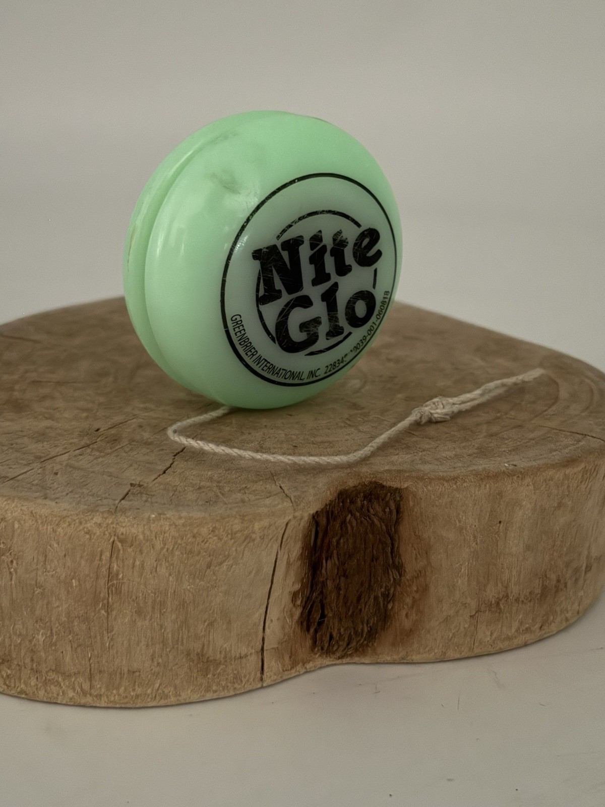 vintage Nite Glo Yo-Yo Greenbrier International Inc. Glow in the Dark, YOYO