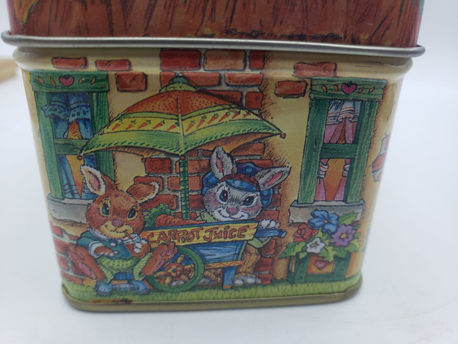 Giftco Bunny Hutch Trinket Box Tin Vintage 4"