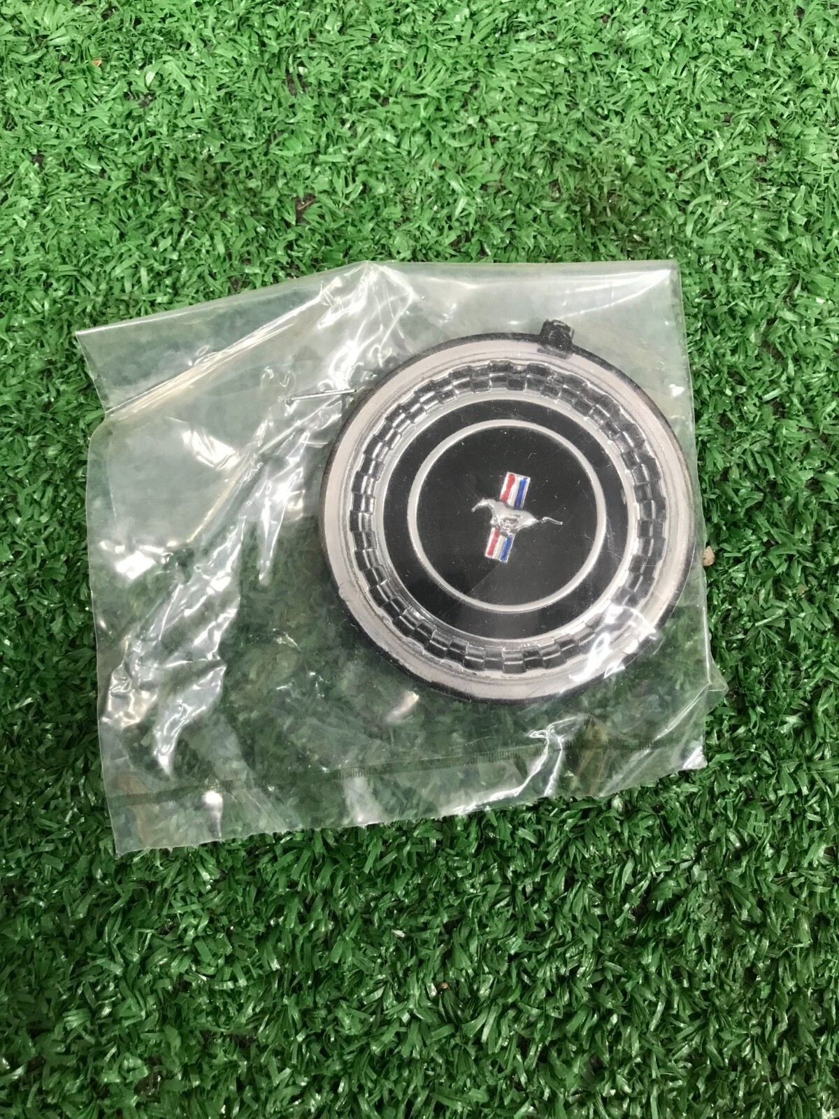 1967 FORD MUSTANG STEERING WHEEL PAD HORN PAD EMBLEM