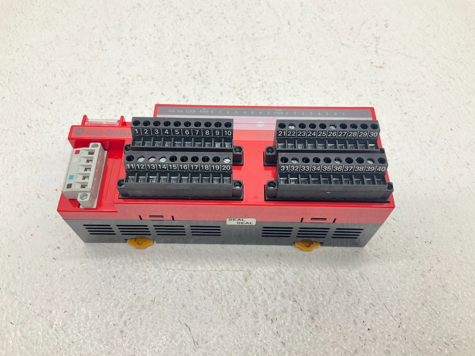 Allen Bradley 1791DS-IB8XOB8 DeviceNet I/O Module Ser. A Ver. 03 1791DS (TBI)