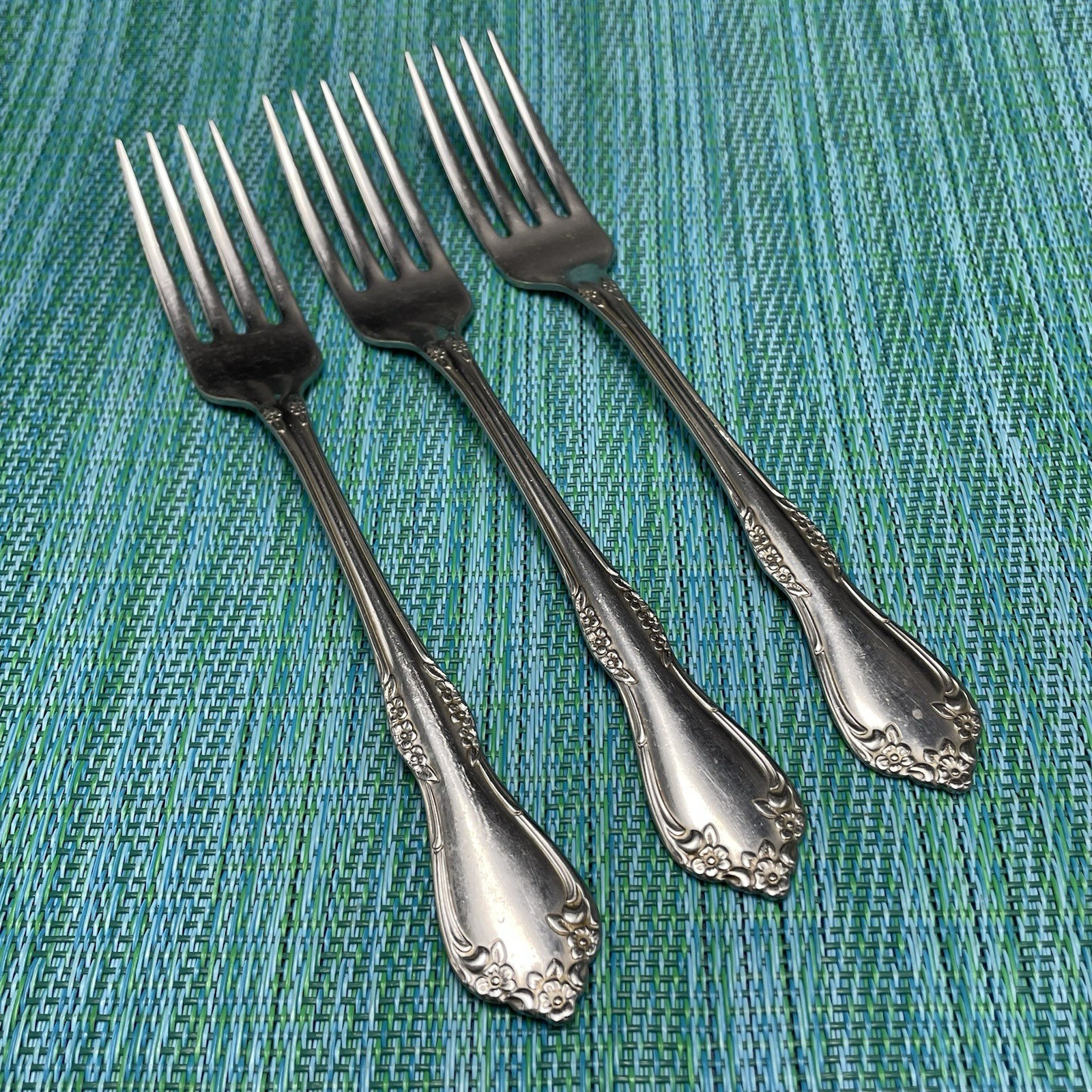 3 Oneida Wm Rogers Mansfield DINNER FORKS Amadeus Stainless