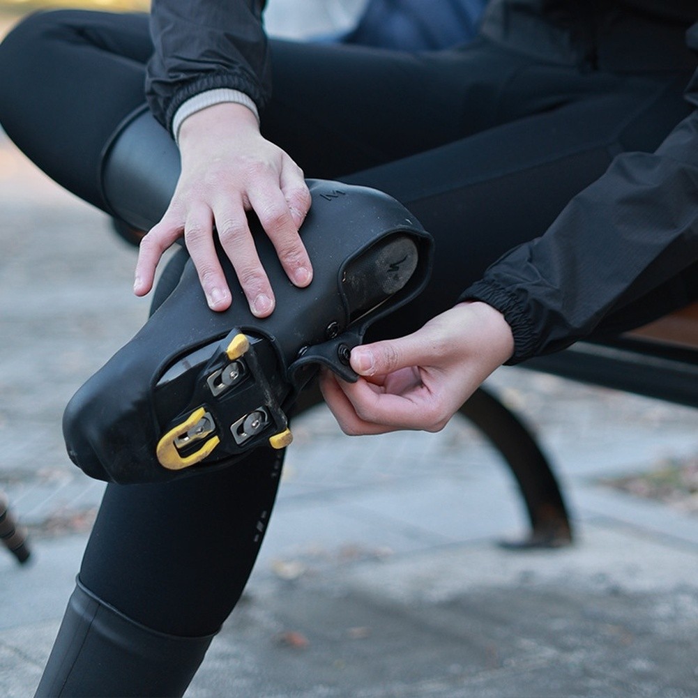 Lightweight Cycling Shoe Covers for Road Bikes Easy to Clean Bright Yellow
