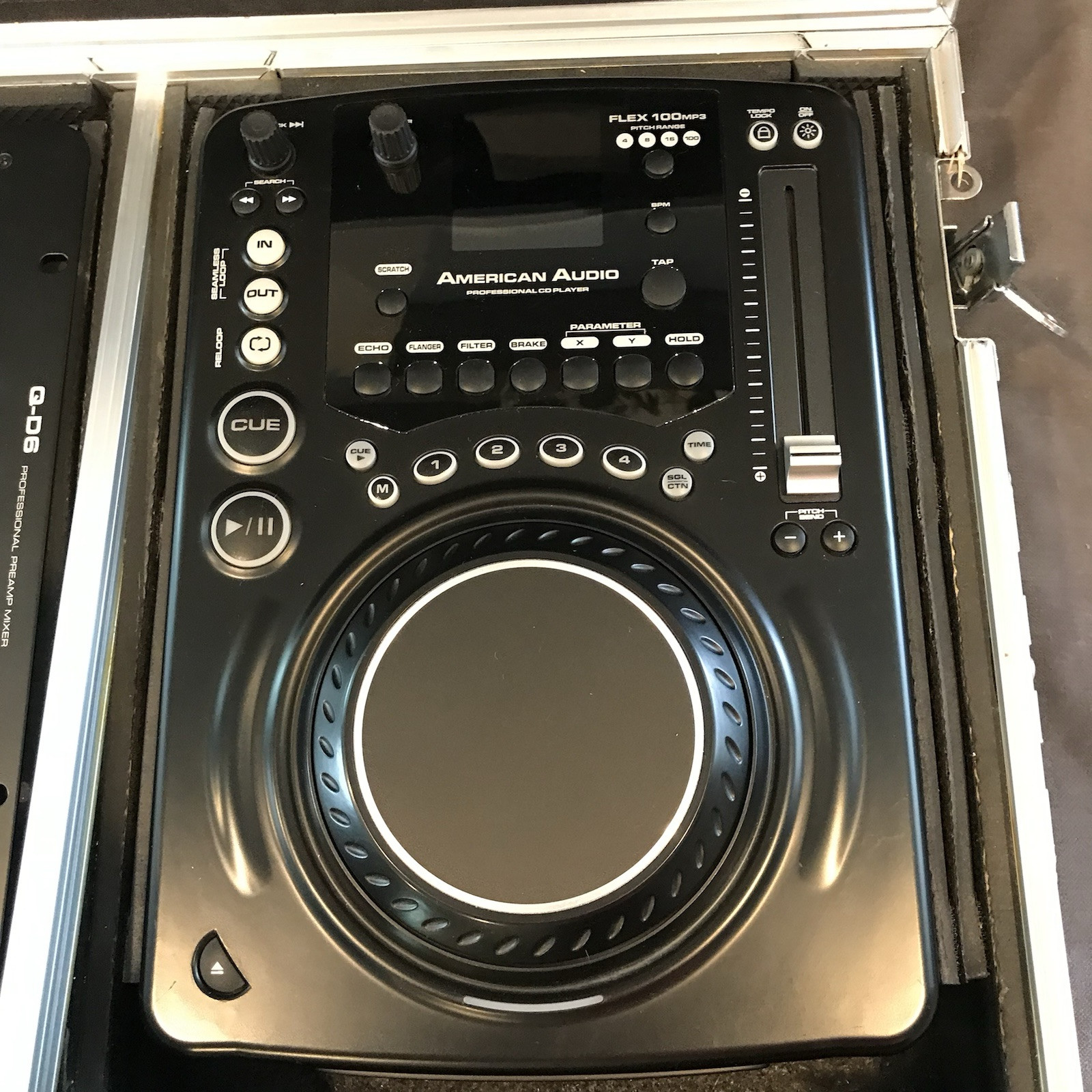 American Audio Q-D6 PreAmp Mixer W/ 2 Flex 100 MP3 CD Player, Rolling Case