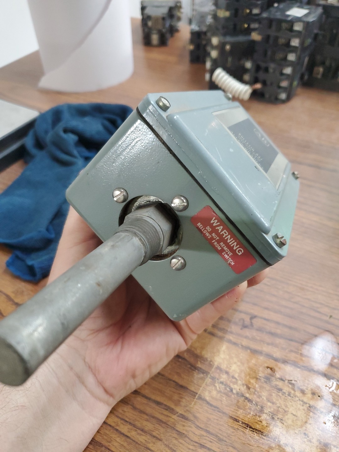 ALLEN BRADLEY BULLETIN 837 TEMPERATURE SWITCH (CT2)