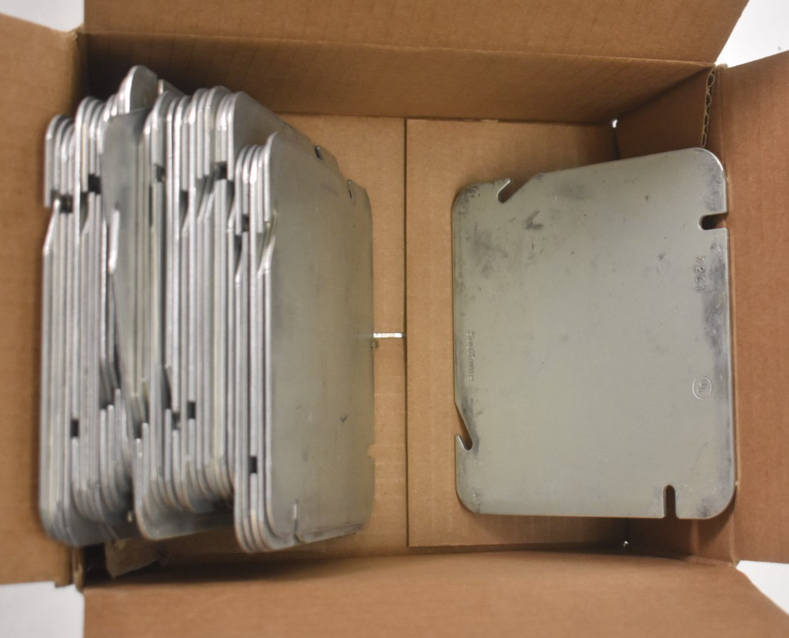 Lot of 31 Southwire 72C1 4-11/16" Square Blank Covers Electric Box Replacements