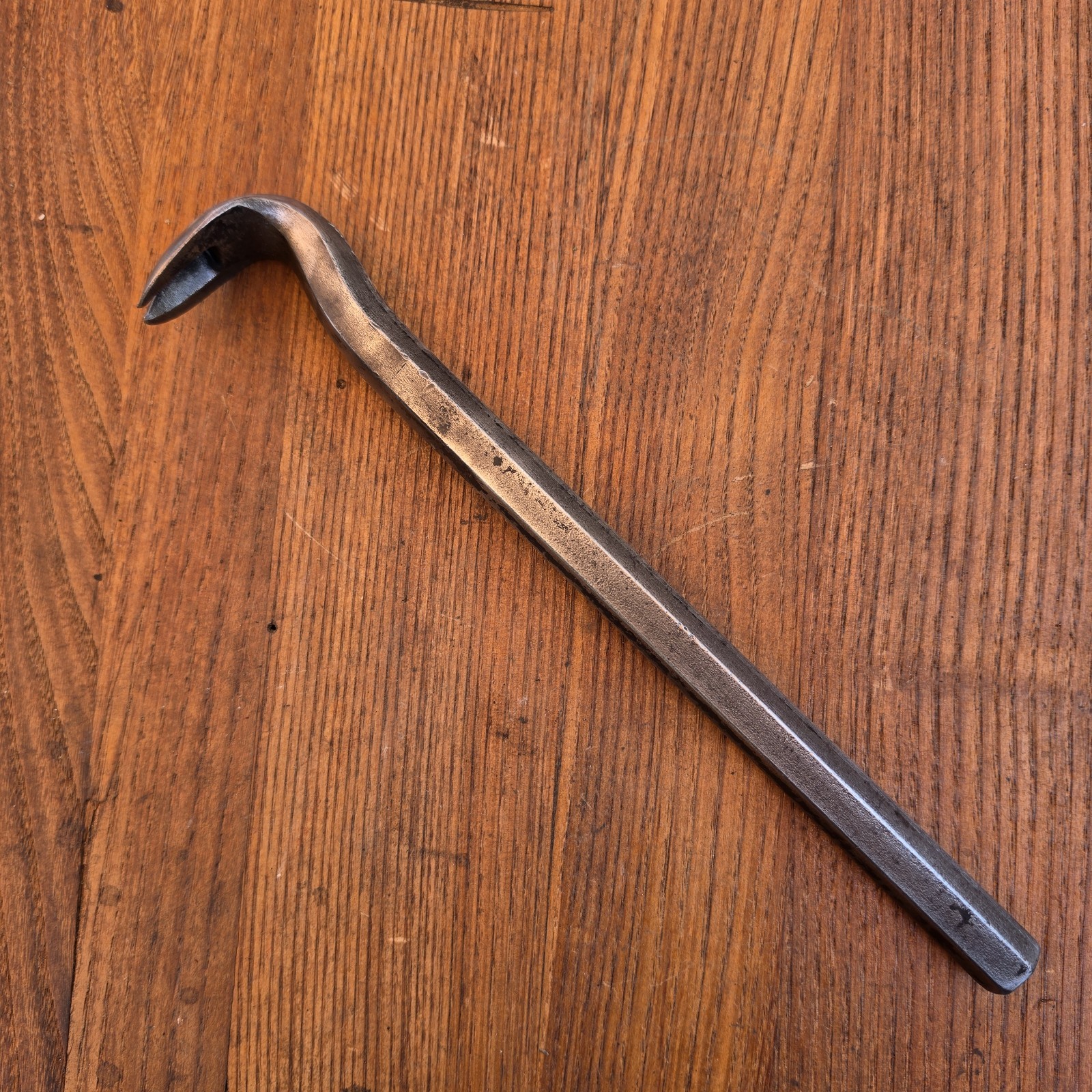VINTAGE MILLERS FALLS COMPANY CATS PAW 212 NAIL PULLER PRY BAR 11"