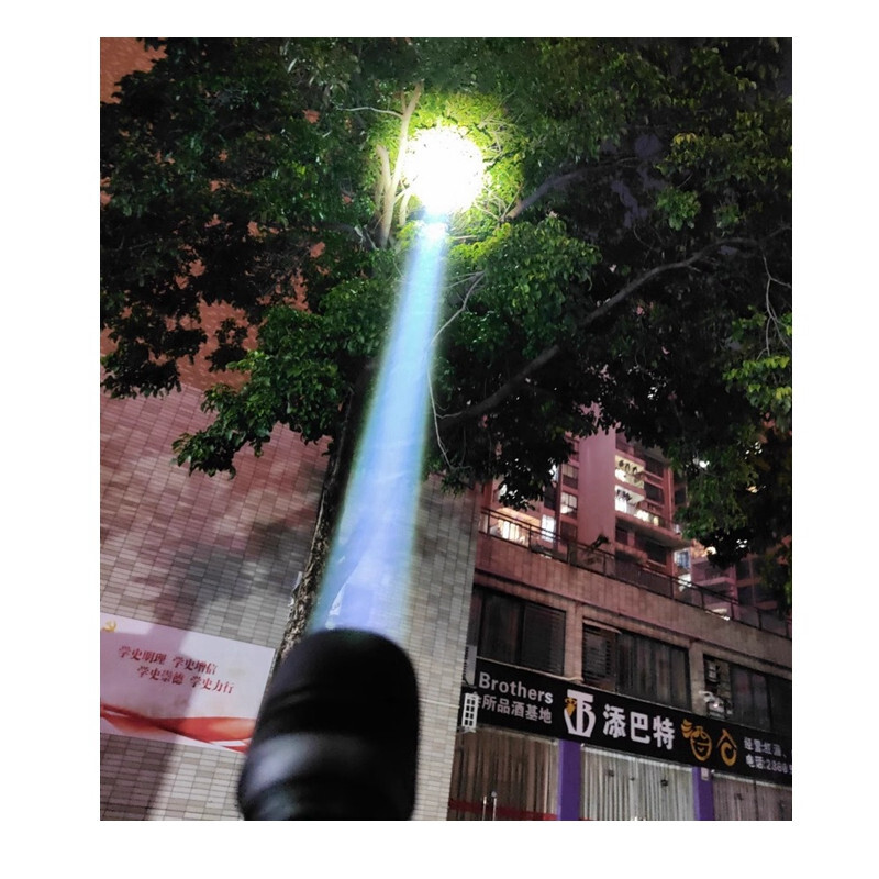 New White Light Illuminated Laser Module 1800m Long Distance Outdoor Flashlight