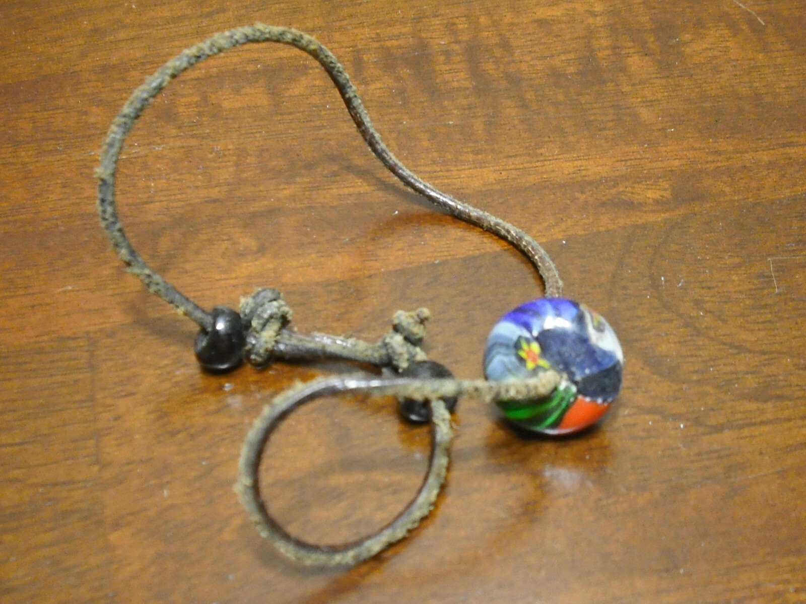 VINTAGE HAND PAINTED 3 BEAD LEATHER BRACELET