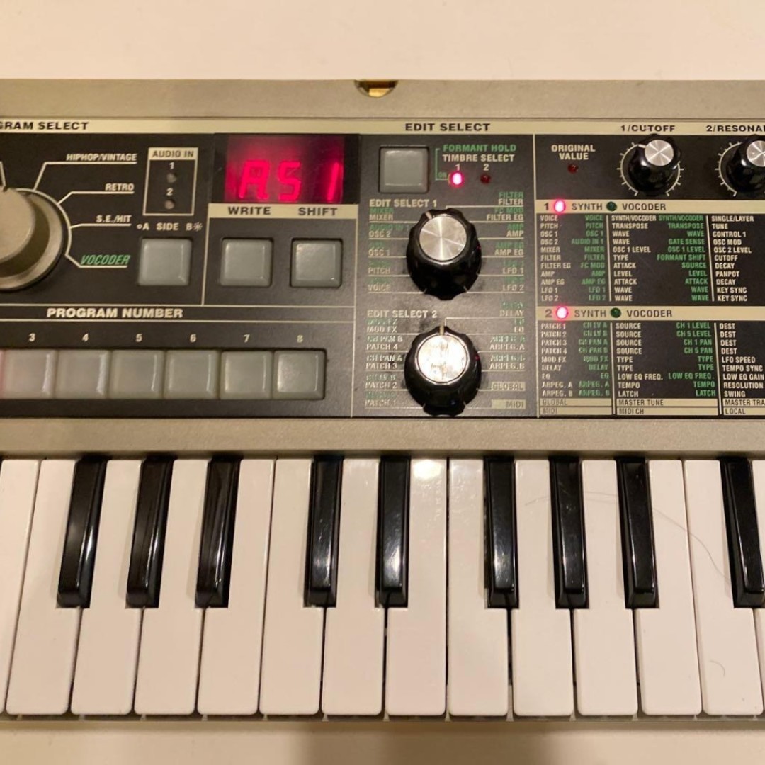 KORG MicroKORG Synthesizer Vocoder w/ PSU & MIC | Beautiful Condition