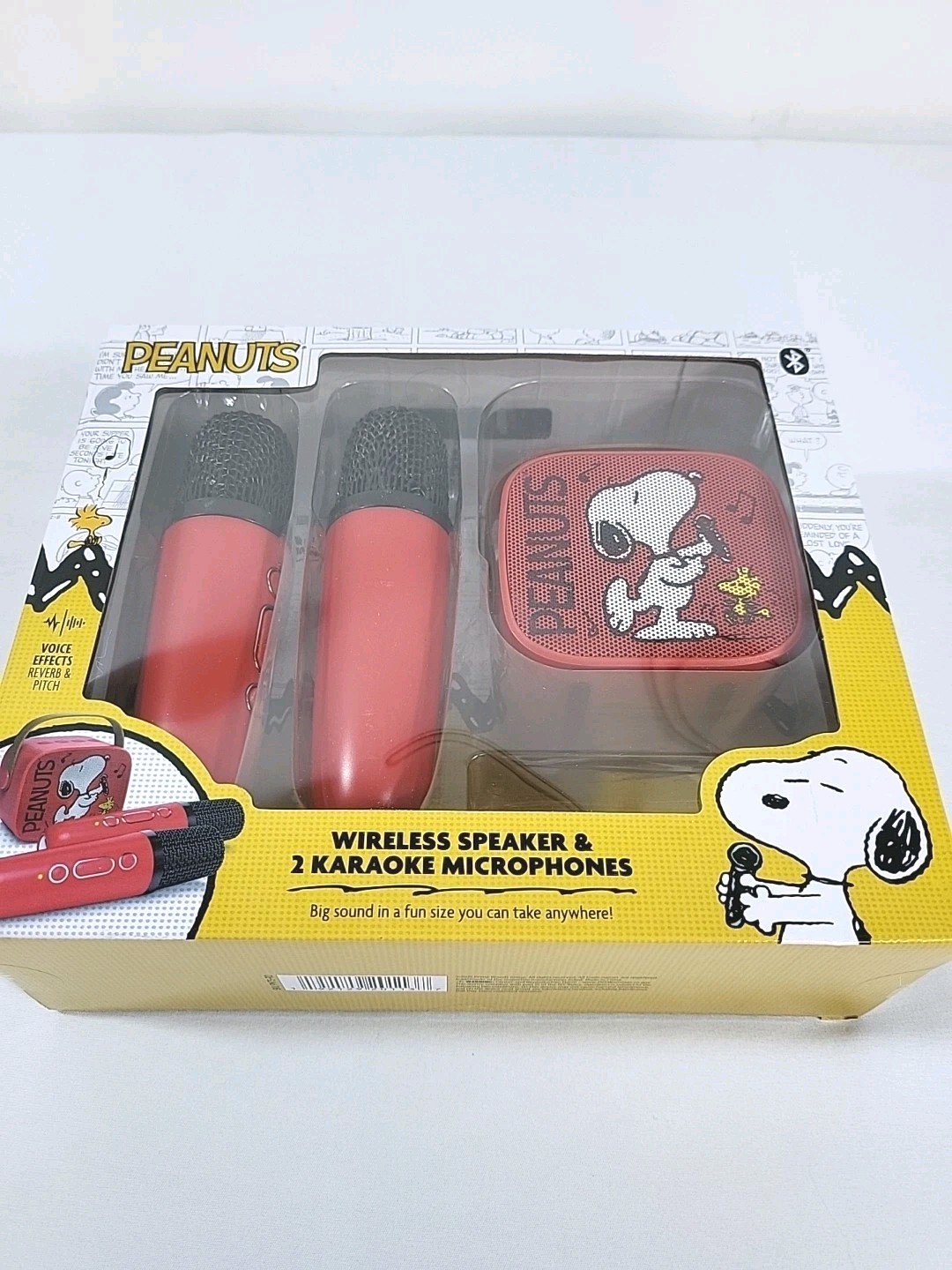 Peanuts New Snoopy Wireless Speaker & Karaoke Microphone Red/Black Set