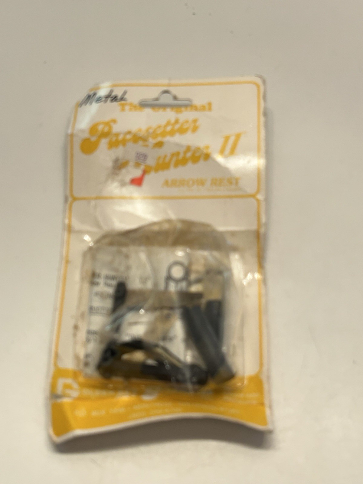NOS Golden Key Futura The Original Pacesetter Hunter II Arrow Rest - Metal