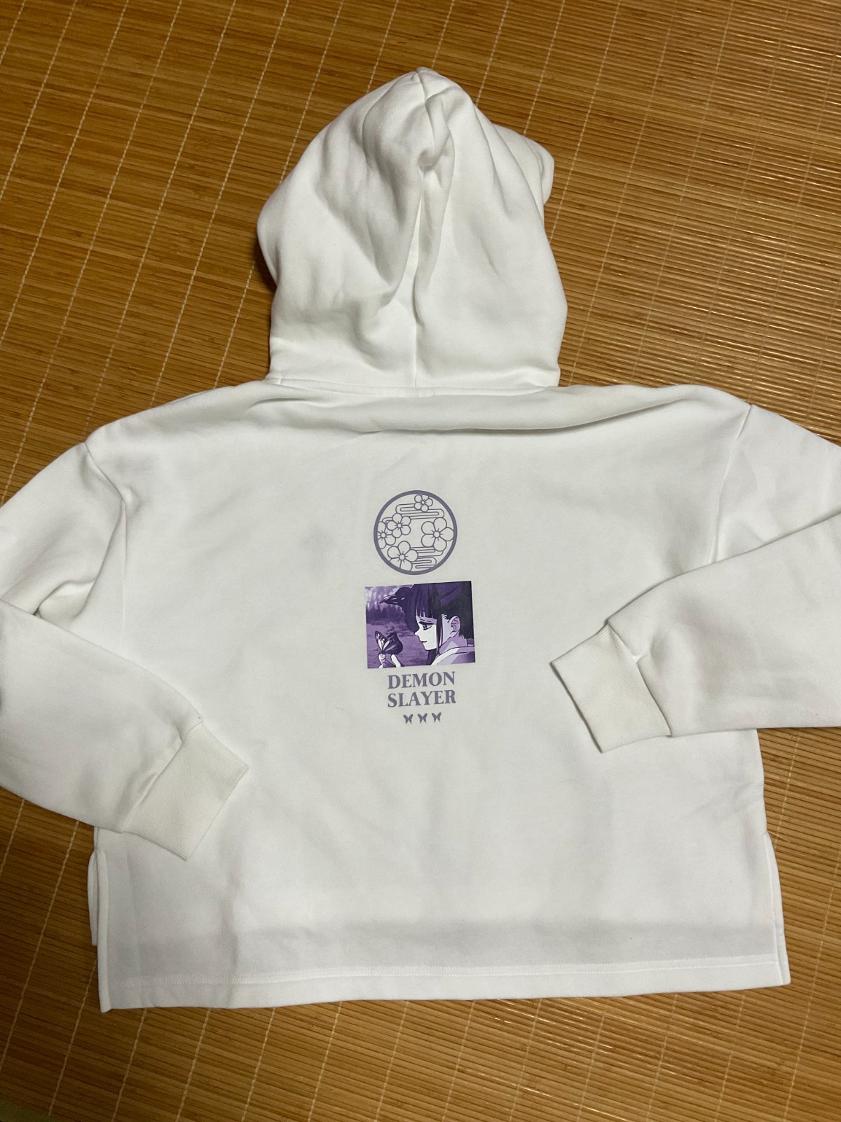 Demon Slayer Kimetsu no Yaiba x GU Hoodie White Sweatshirt Kanao Thuyuri Size S