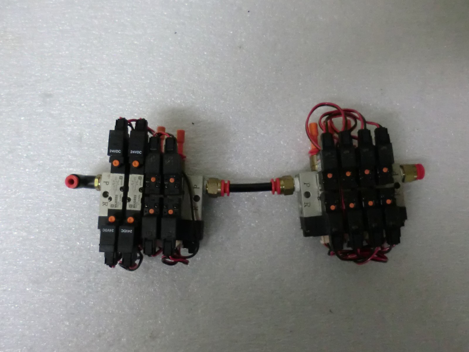 SMC NVV5J3-UIB 950063 NVV5J3-ULB 950061 Solenoid Manifold Ass'bly NVJ3233 NVJ114