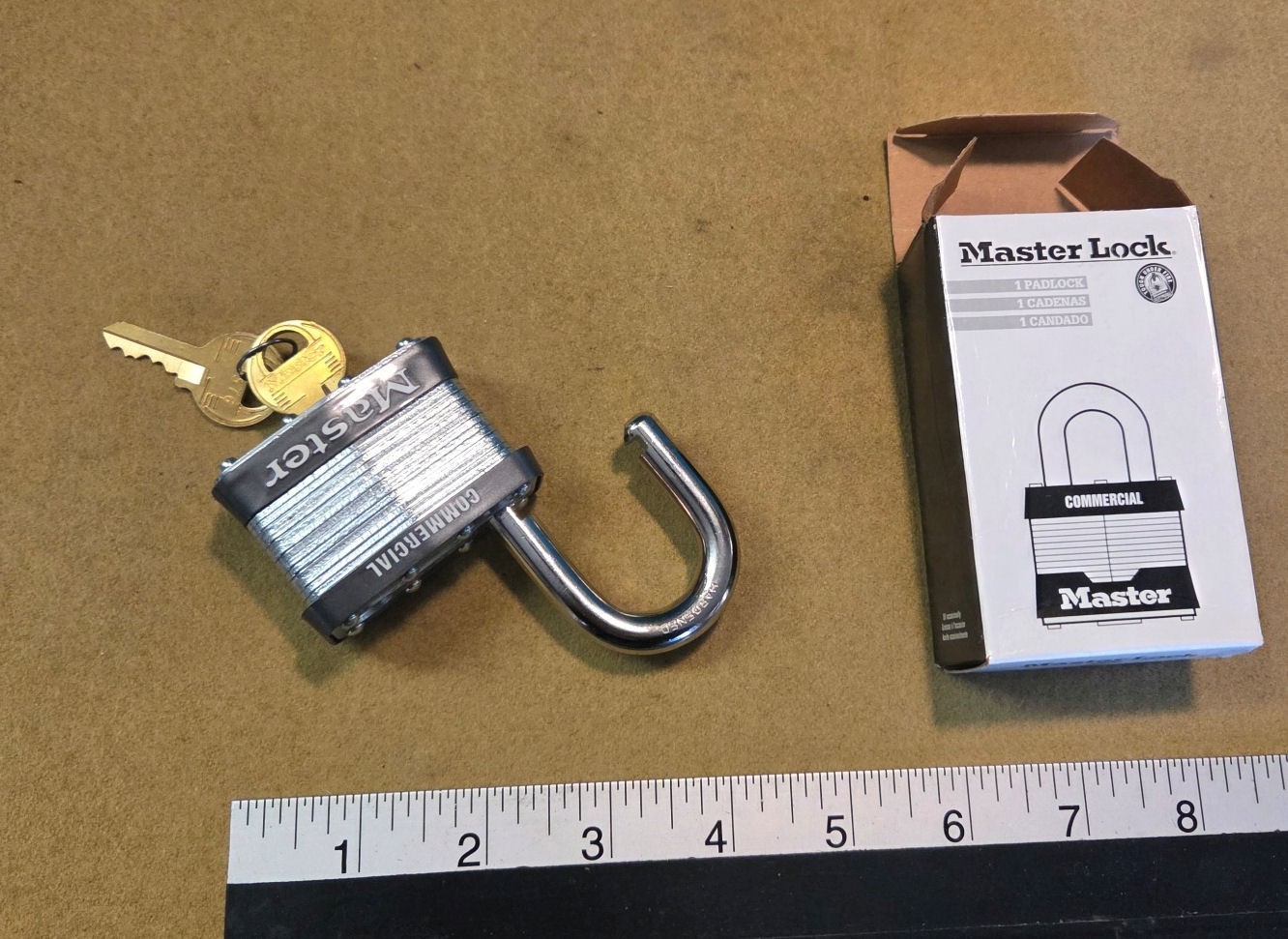 Master Lock model no. 5 commercial heavy duty padlock with 2 keys  - New in box
