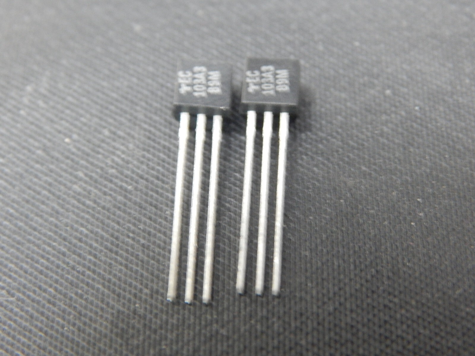 TECCOR EC103A3 SCR TO-92 - LOT OF 2 SCR'S - USA SELLER FAST SHIPPING