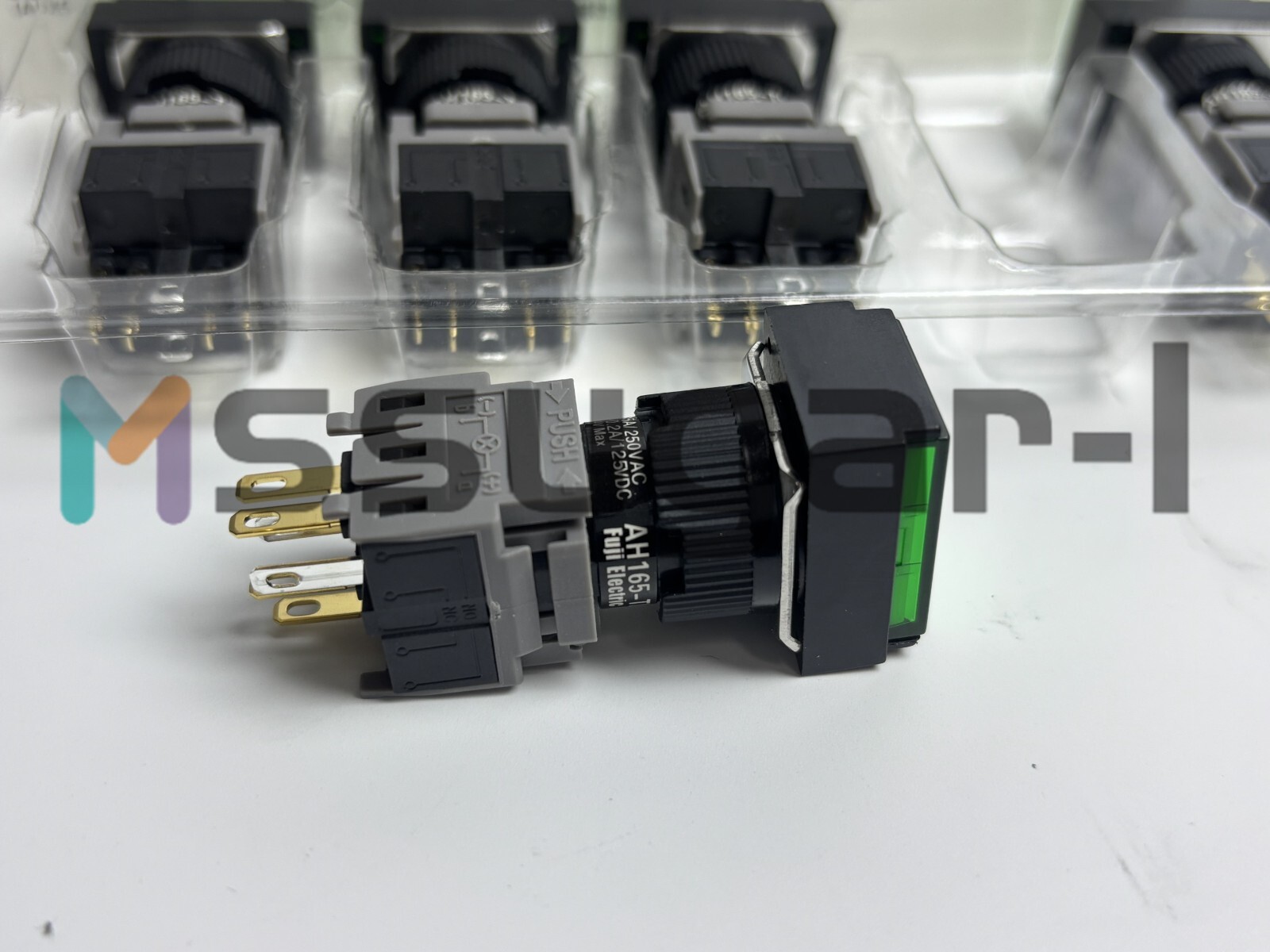 5PCS Green Pushbutton Command Switch 24VDC LED FUJI AH165-TLG11E3