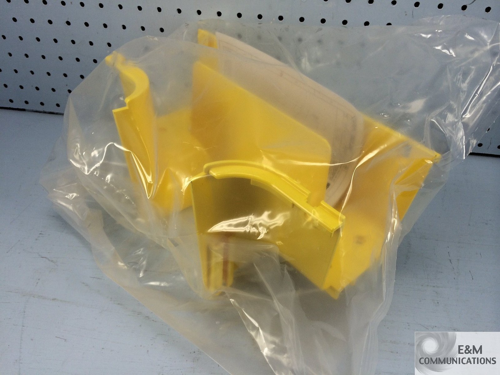 NEW FGS-MDSP-A ADC TE COMMSCOPE FIBERGUIDE 4 INCH DOWN SPOUT / HORZ T