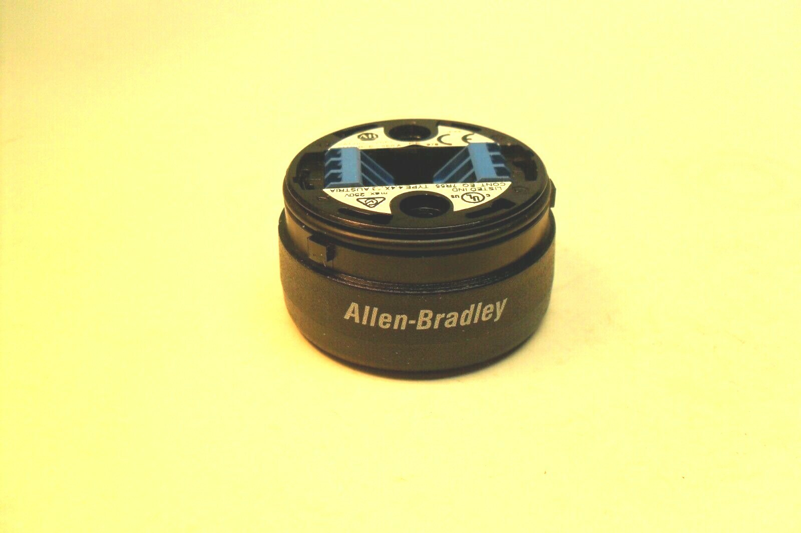 Allen-Bradley 855E-BCB Light Mounting Base,