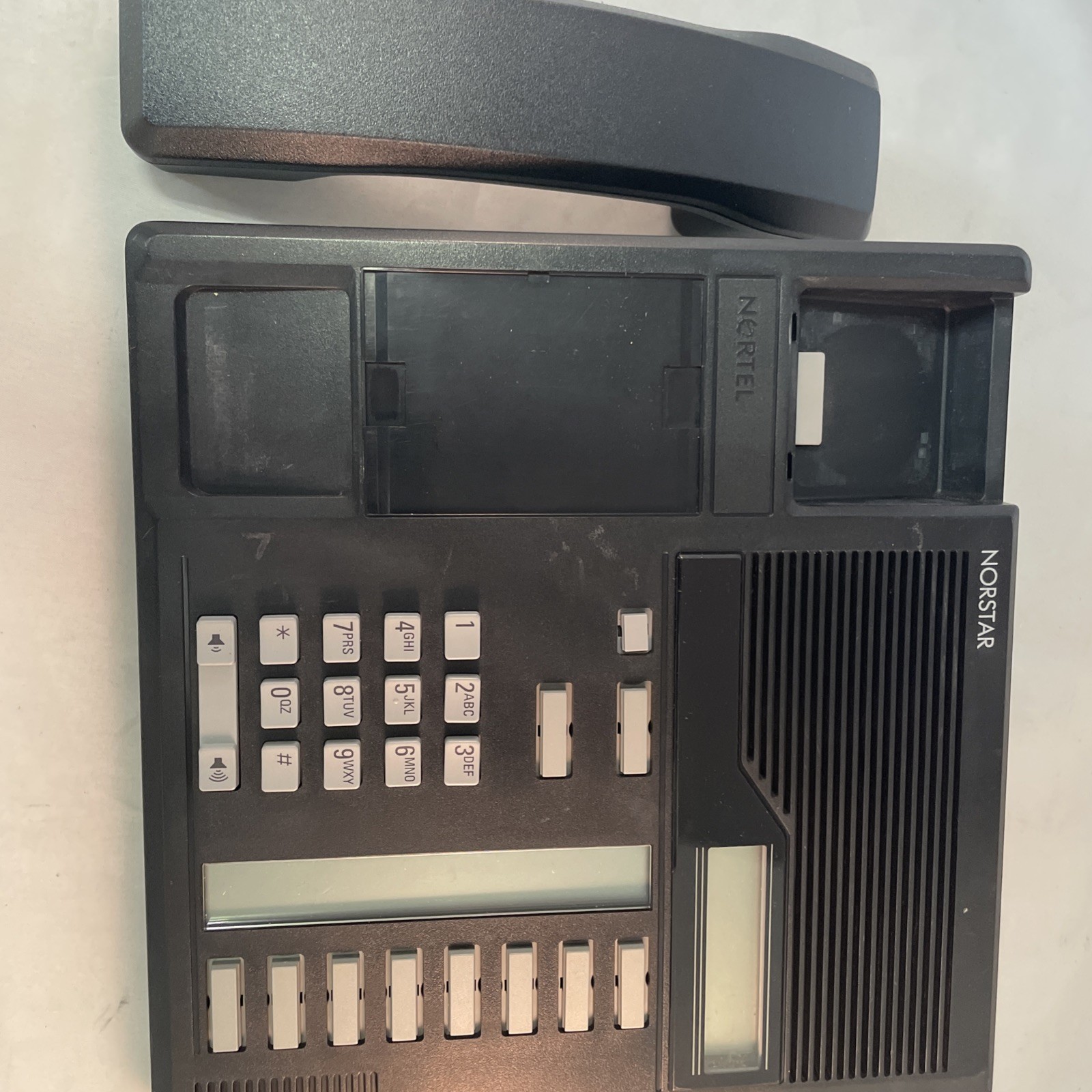 NORTEL M7208 BLACK REFURBISHED