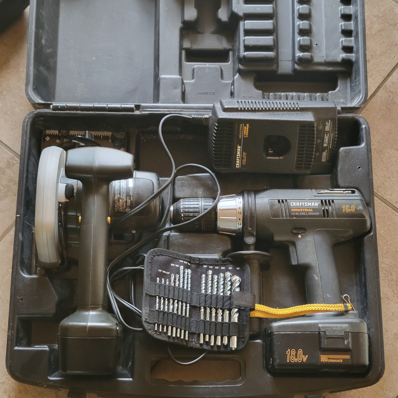 Craftsman Cordless Drill and Circular Saw Set 18 Volt w Charger/Battery/Case/Bit