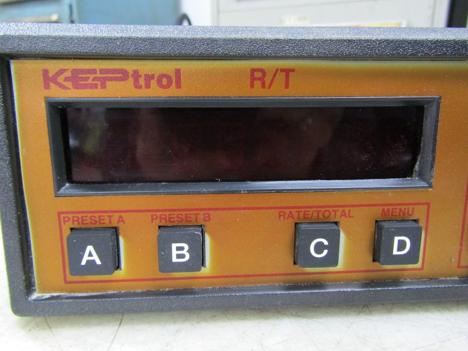 💥KEP KRT8A3A2A RATE/TOTALIZER ELECTRONIC COUNTER 110 VAC 12-27 VDC 3.2VA