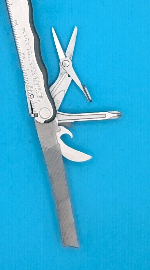 Leatherman BLAST Multi-Tool , Retired Multitool w/ Knife Pliers
