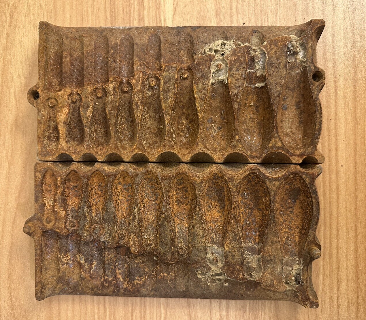 Vintage Reading Instrument Co Cast Iron Stillwater Mold - Varying Sizes