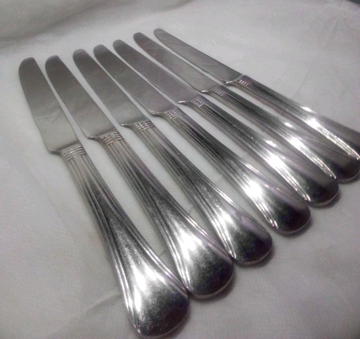 8 Dinner Knives Solid Reed & Barton Woodrow Stainless 9 5/8"