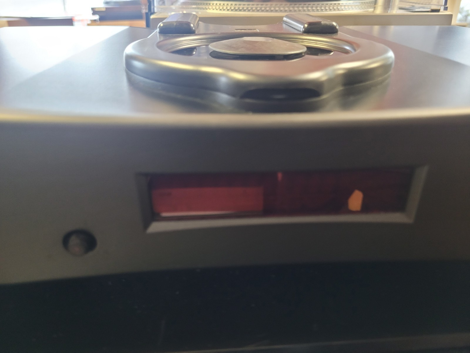 REGA Planet 2000 Ultimate CD Player With Remote & org Box Excellent Condition