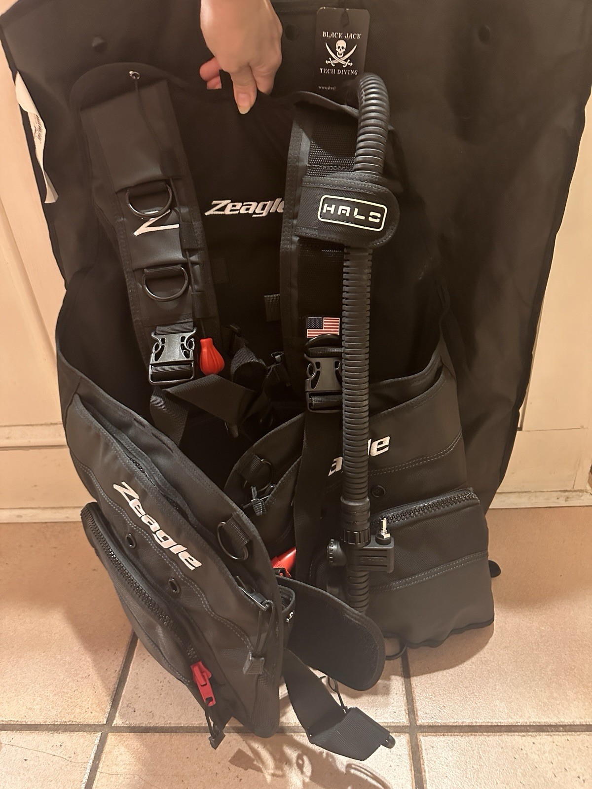 BRAND NEW Large Zeagle Halo Scuba Diving BCD Weight Integrated w/Inflator & Hose