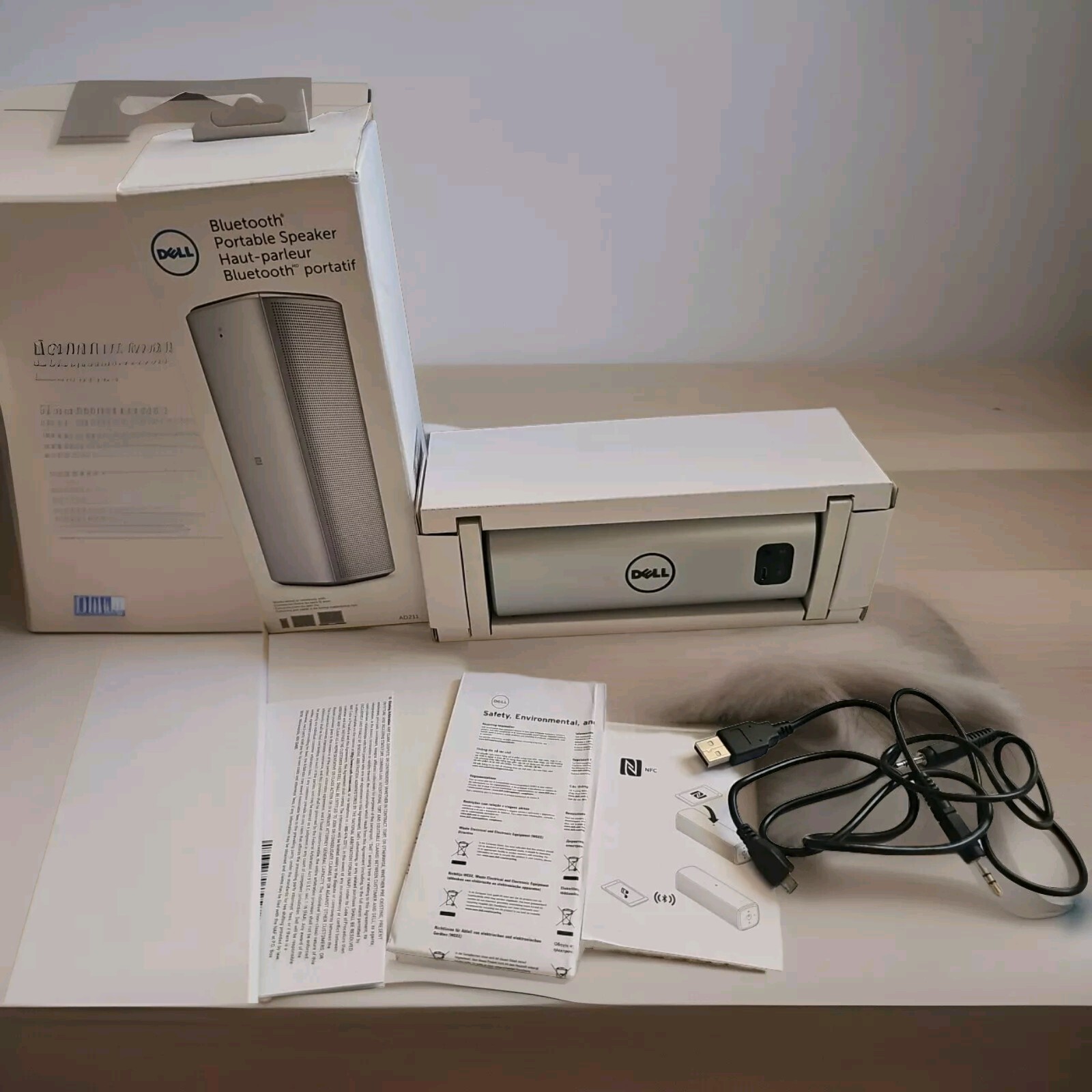Dell AD211 Bluetooth Portable Speaker System (6.6" x 2.4" x 2.4")