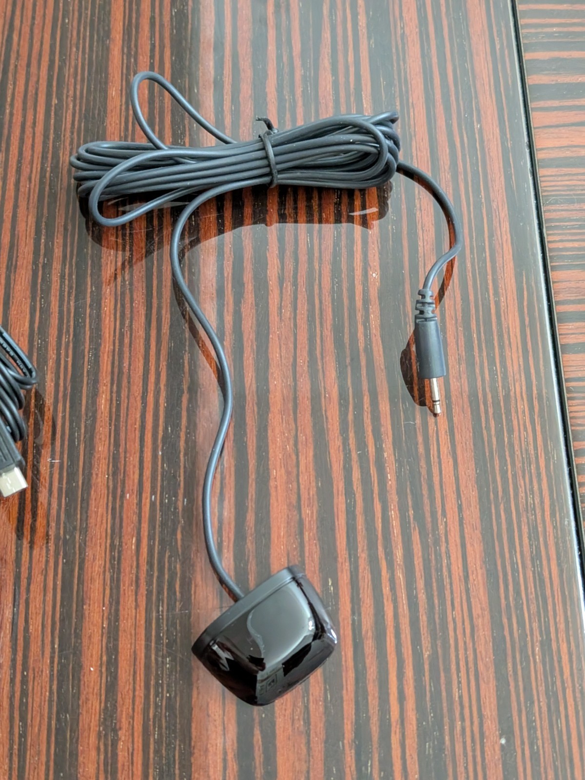 Logitech Harmony Ultimate One Remote Control System N-R0007 w/ Hub O-R0004