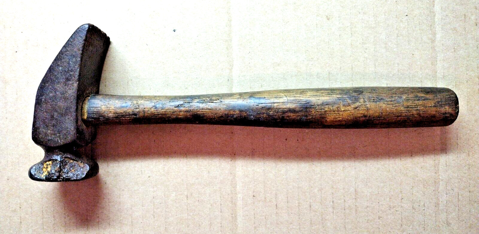 Damaged Cast Iron Cobblers Hammer Wood Handle 9 inch Saddle Maker 12 oz Antique
