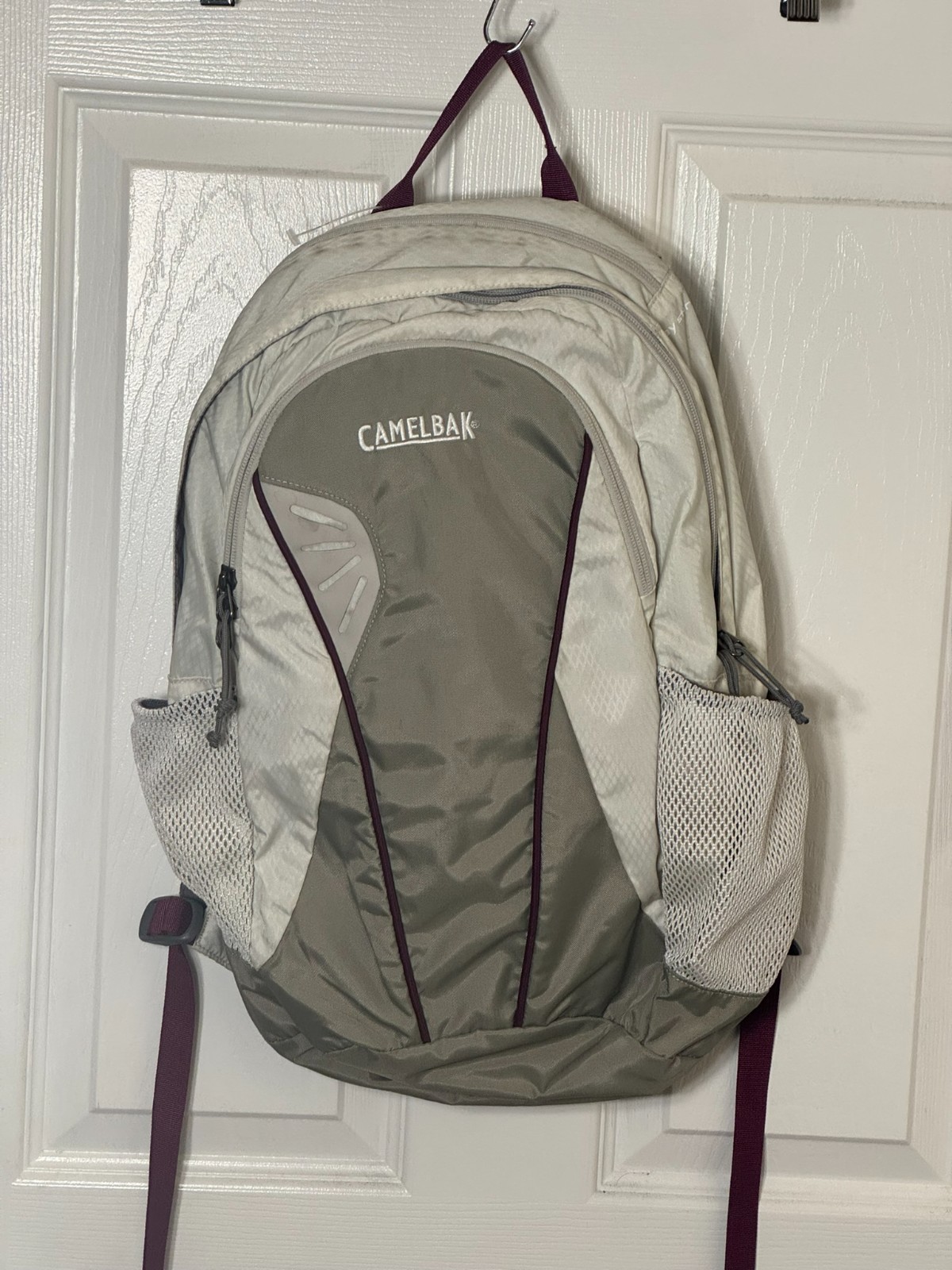 CamelBak Hydration Backpack Light Gray Olive Green Air Director 18x11