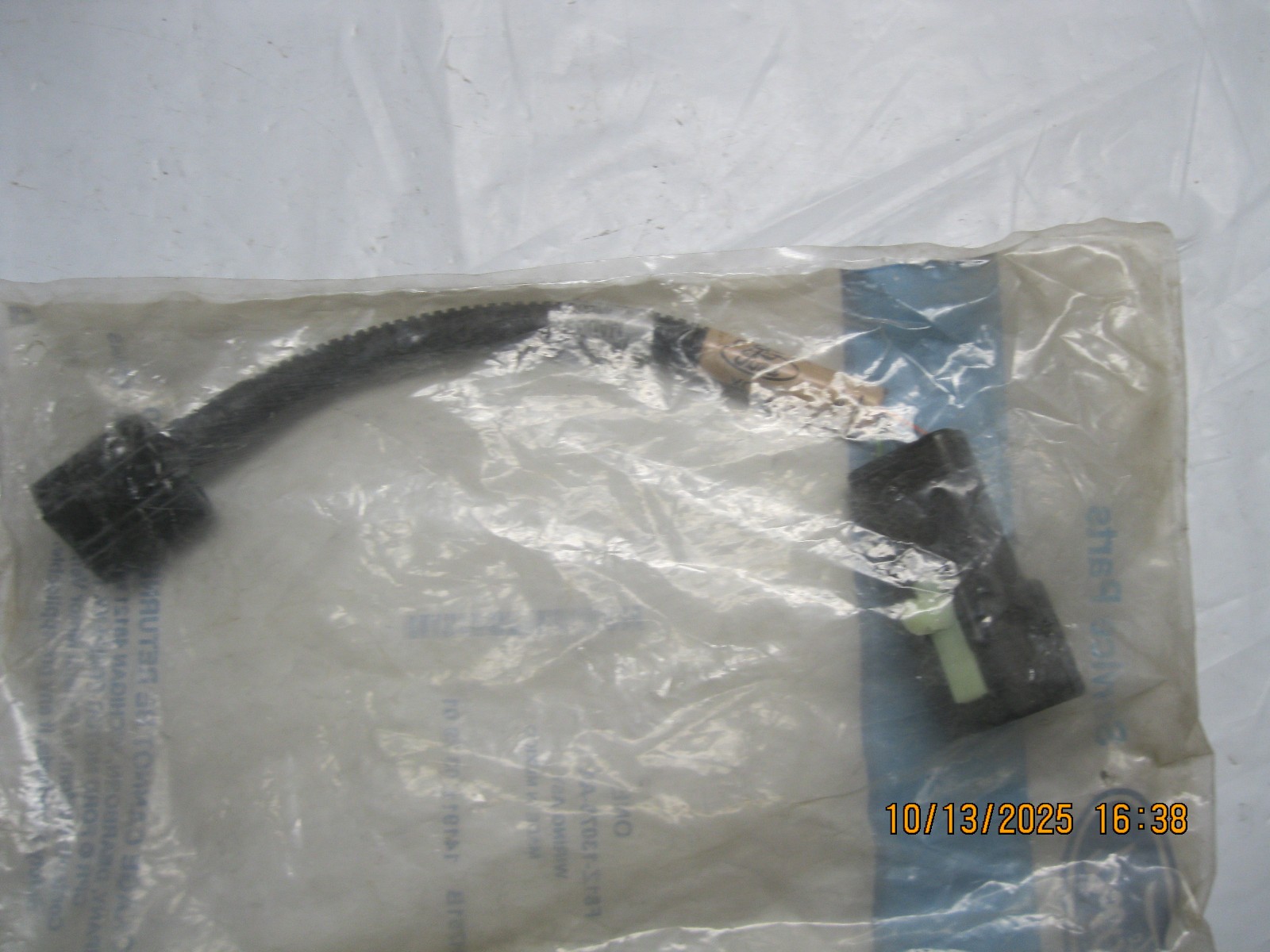 Genuine Ford OEM F81Z-13076-AA Headlamp Wire Assembly w/o aero