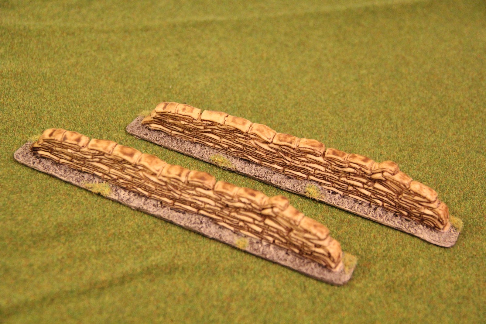 War games scenery modular sand bag walls x2, resin cast warhammer style.