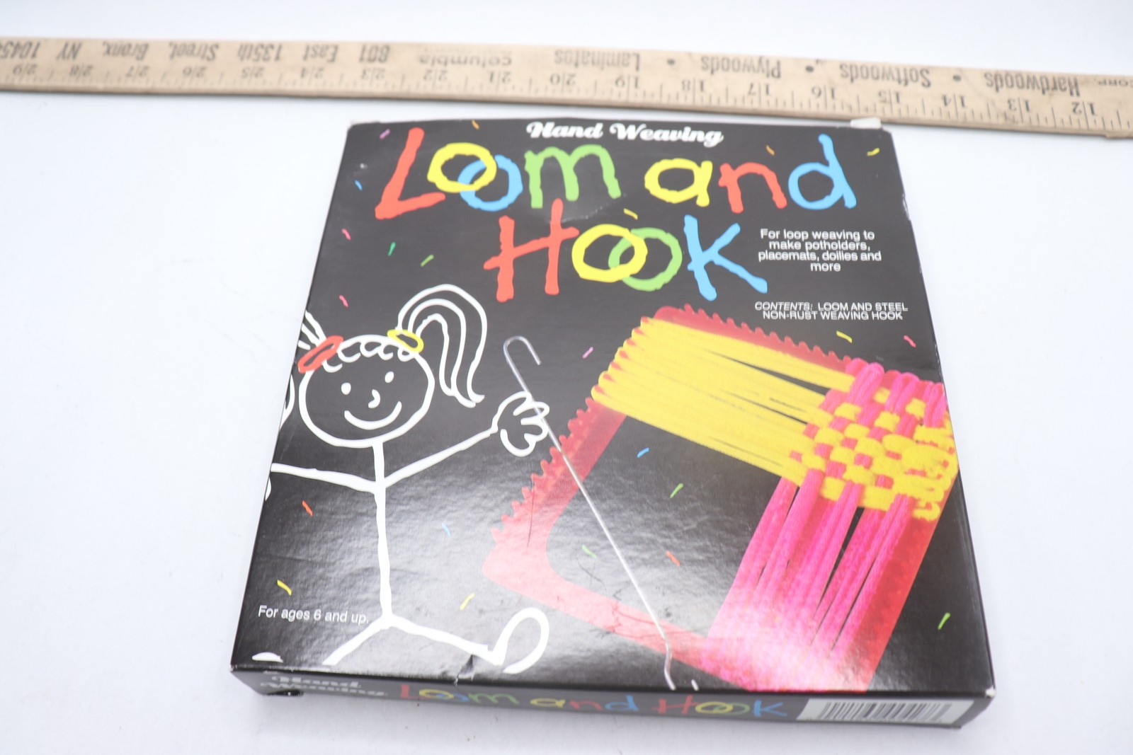 WNC Plastic Hand Weaving Loom & Hook 427