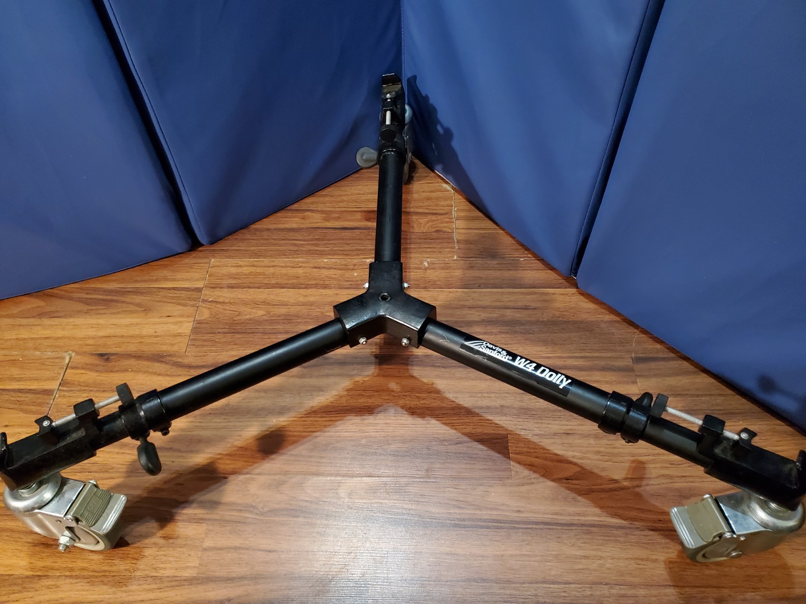 Davis & Sanford W4 Tripod Dolly PLZ READ