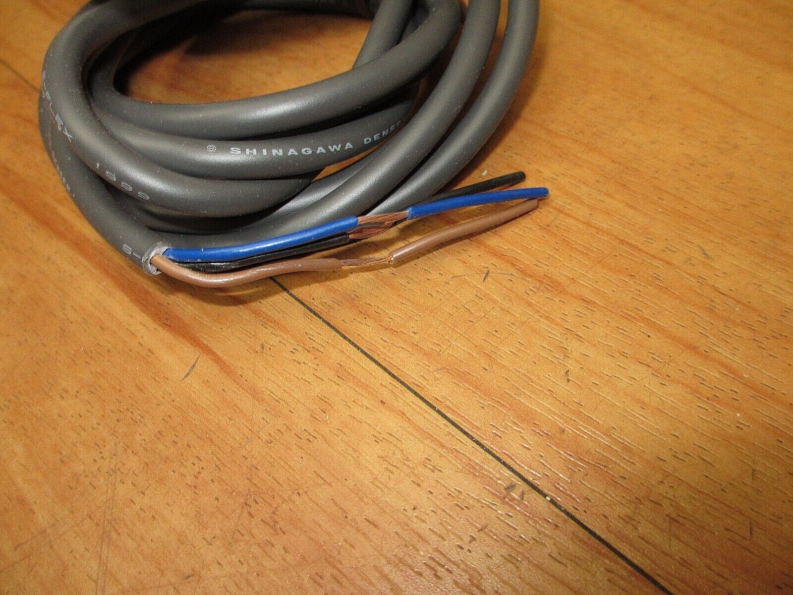 Omron E2F-X10E1 *NEW* Proximity Switch Sensor **USA SHIP**