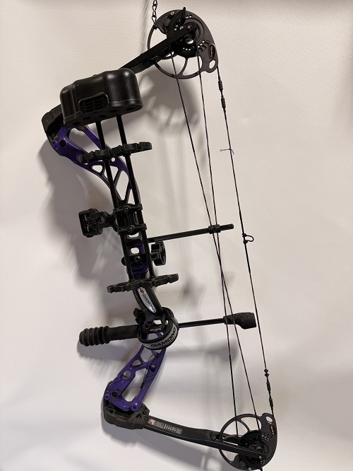 Diamond Edge SB-1 Purple Blaze LH Package 70lb, Slightly Used-FFL