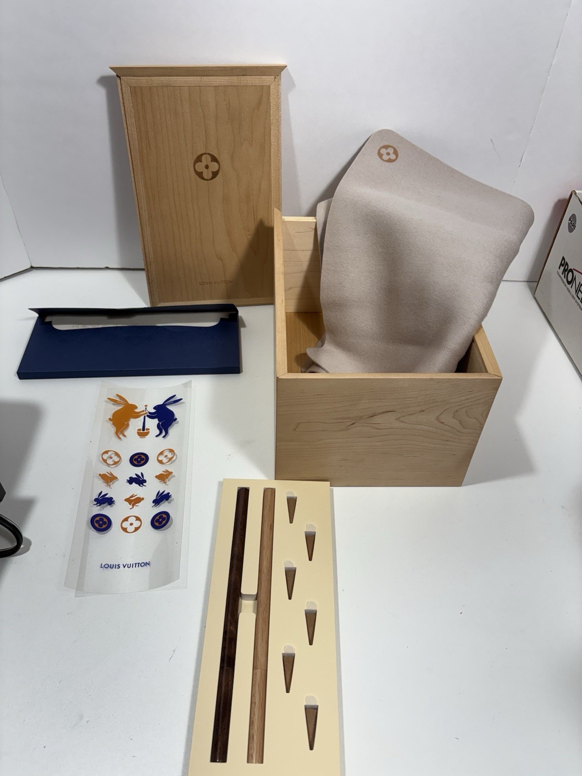 Louis Vuitton 2023 autumn monogram candle stickers & wooden box set NO Candle***