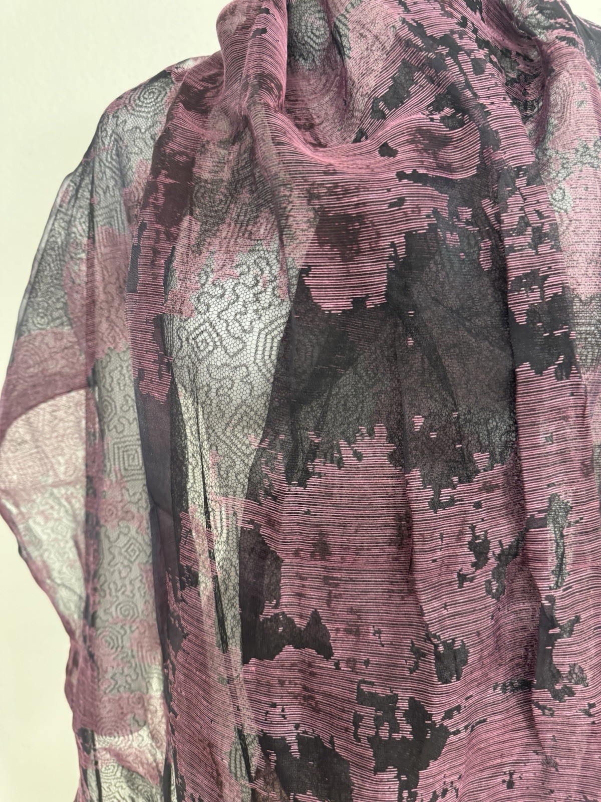 Christian Lacroix Vint. Black Chantilly Lace W Plum Silk Scarf Shawl 30” x 80”