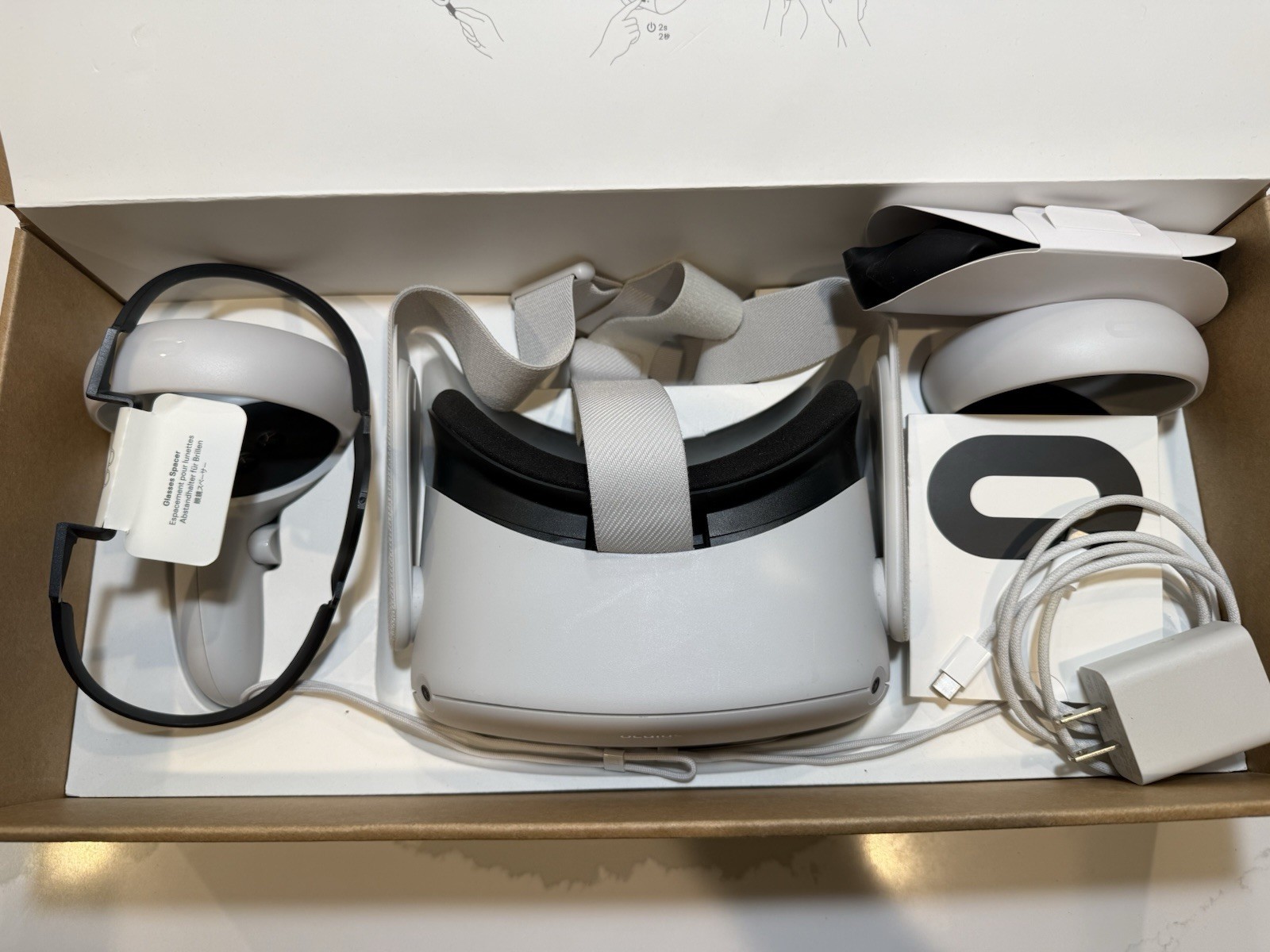 Meta Quest 2 VR Headset 128GB Boxed Excellent Condition w Controllers