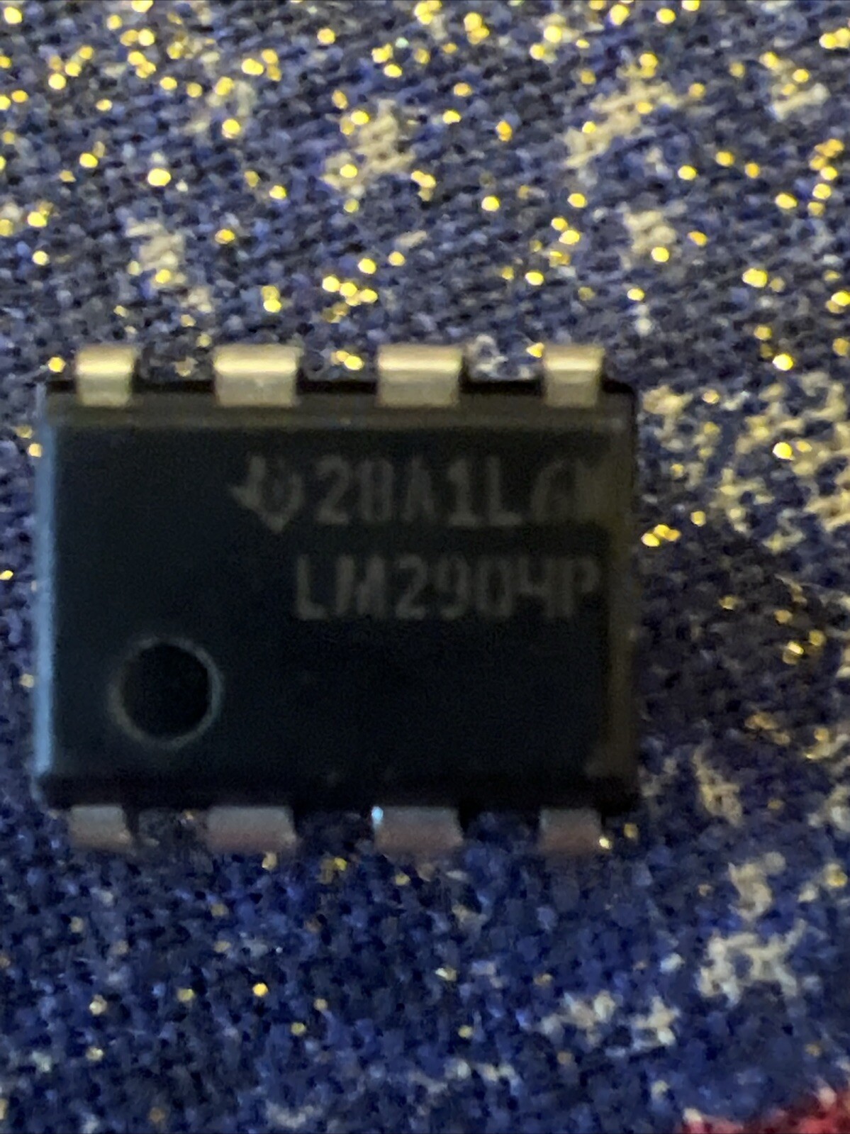 ** QUANTITY 3 ** TEXAS INSTRUMENTS LM2904P