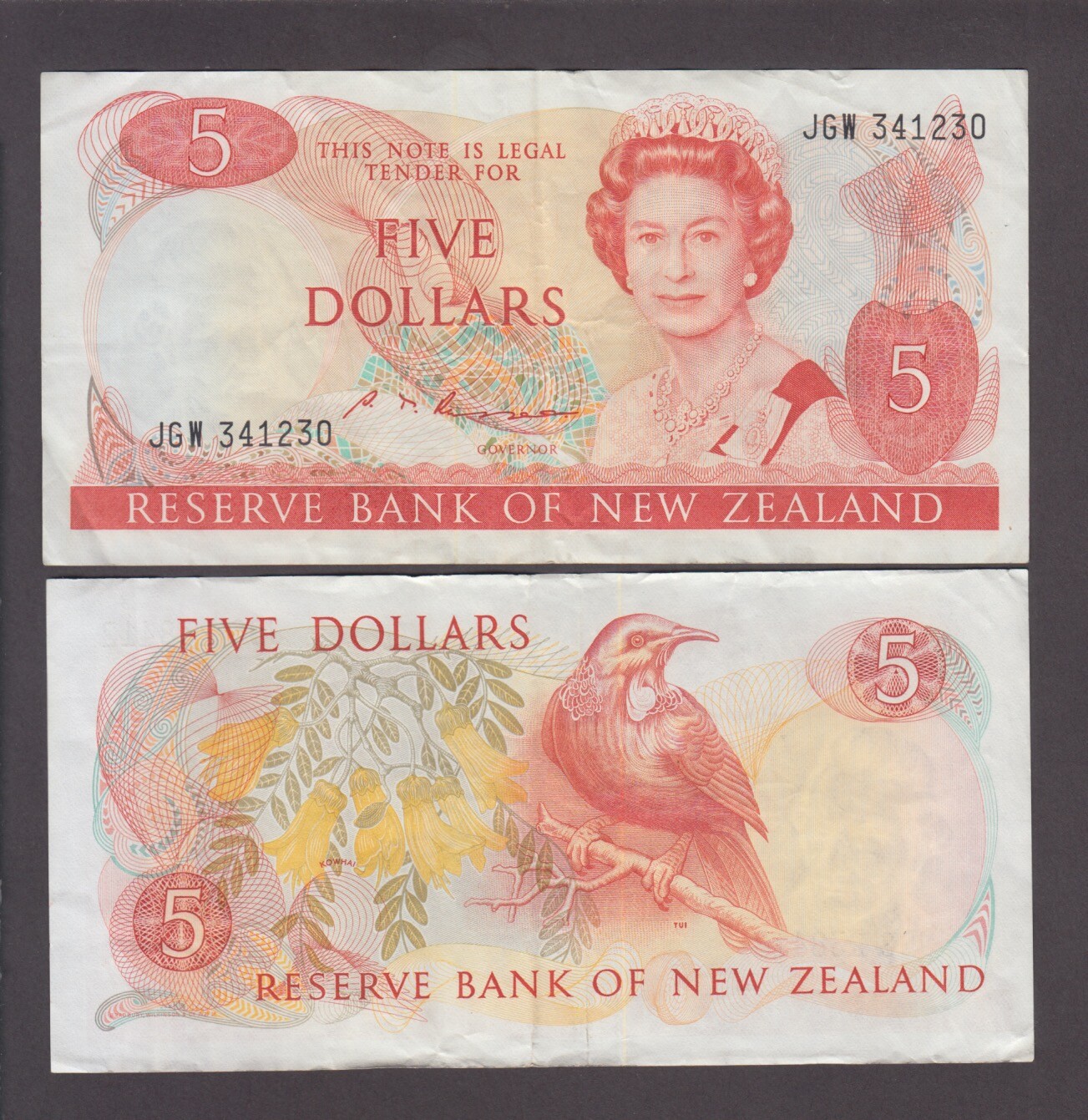NEW ZEALAND P.171b  5 DOLLARS SIG RUSSELL QEII  VERY FINE  2205