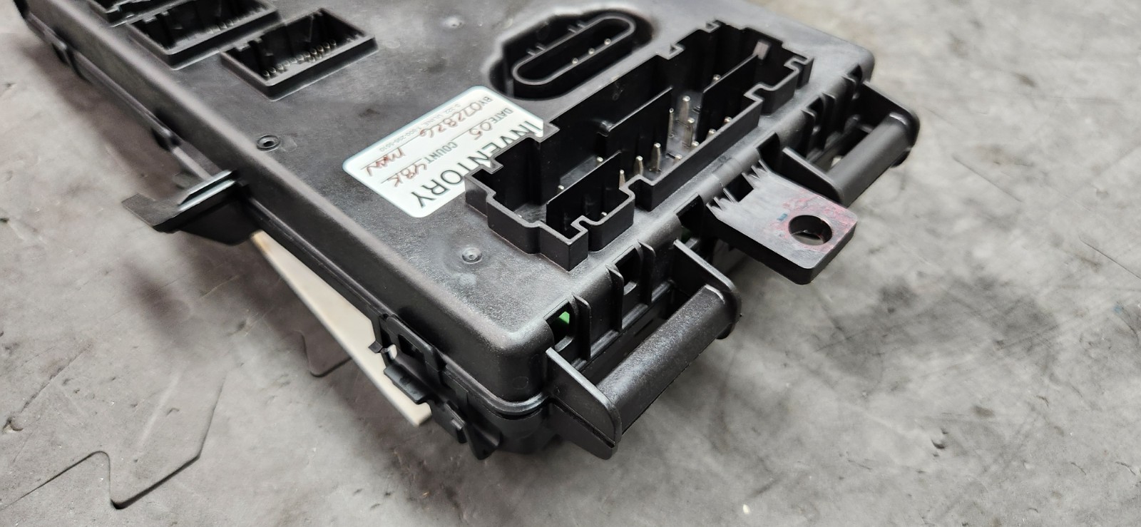 2005-2006 Ford Mustang Body Control Module BCM Computer OEM